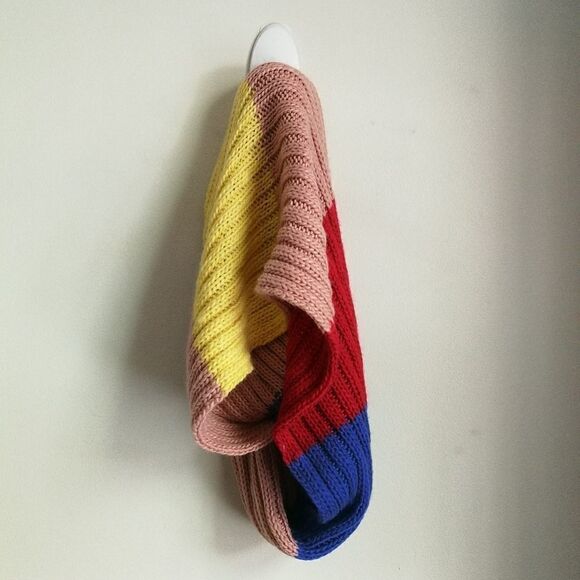 ARDENE Multicolored Colors Stripes Chunky Knit 2 Infinity Scarves NWT - Picture 7 of 11